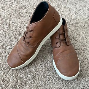 Mens Size 11 Toms Leather Sneakers